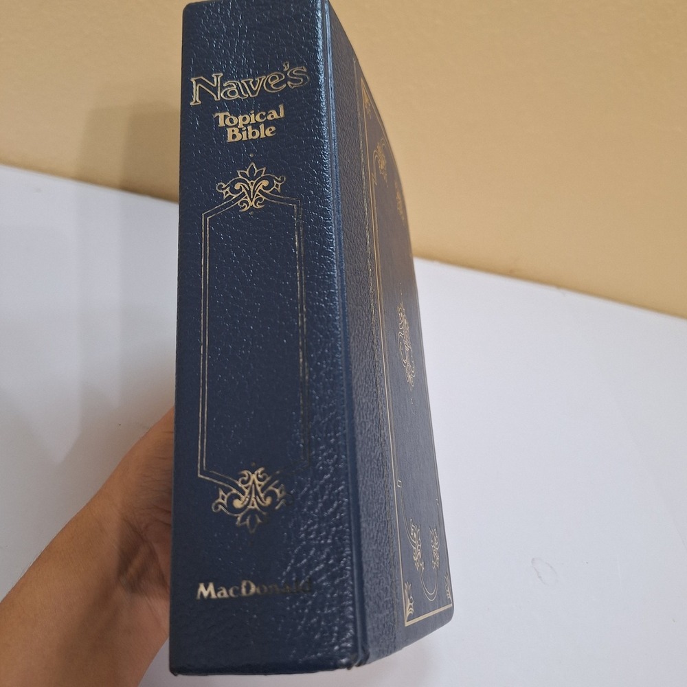 Naves Topical Bible ~ Blue‎ Faux Leather HB ~ MacDonald Publishing